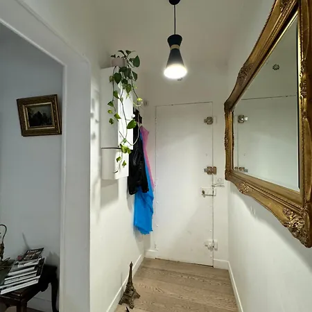 Homestay Cosy 5 Minutes Tour Eiffel *